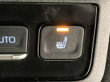 後席用シートヒーターがついています。