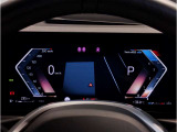 『運転』に対するBMWのこだわりはメーターパネルにも表れております。視野性の良いメーターパネルは疲労感の軽減と、運転の楽しさをもたらしてくれます。