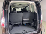 荷室の写真です。乗る人や荷物に合わせてフレキシブルに対応できます!!