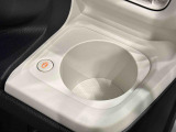 (前席/掘り込み式)ホットカップホルダー☆保温付で温活が車内でも実現♪600mlのペットボトルまで対応しておりスイッチ1つで温かい飲み物は保温を、冷たい飲み物は常温にしてくれます