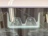 安全・安心な走行のために、納車前にダイハツのクルマを知り尽くしたエキスパートが基本性能に関わる機能や状態を徹底的に点検。消耗部品の交換など法定12ヶ月点検相当の点検・整備を実施しております。