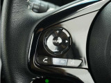 ◆オーディオリモコンスイッチ◆ハンドルにスイッチが装備されてます。視点をそらすことなく、ボリューム調整・オーディオソース切替・選曲が出来ます。安全運転しながら操作が可能になりました。