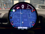 ナビは9.4インチの円形大型ディスプレイであなたをどこへでもご案内します!!