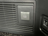 キャンプに行ったり、旅行に行ったりした時に、家電製品を使いたいこともあるはず。AC100Vがありますので、ドライヤーなどの家電製品も使えて便利ですね。