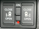 両側電動スライドドア装備!運転席よりボタン一つで開閉可能です。