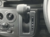 納車前に当社のサービスマンが点検整備を実施致します♪
