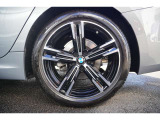 BMW承認の純正タイヤを装備しております☆お問合せ(無料ダイヤル)0078-6002-613077迄お待ちしております。大阪府吹田市芳野町5-55 毎水曜、第二・第三火曜日定休 営業時間10:00〜18:00