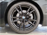 アウトバーンでの走行を見据えたBMWのブレーキシステムはもしもの時にもいち早くマシンを停止してくれます。