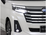 白く明るい光で夜間走行の安心感を高めるLEDヘッドランプです。