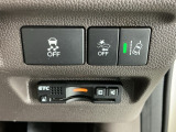 路外逸脱抑制機能は車が車線からはみ出しそうなときに車線内に戻すようにドライバーへお知らせします