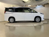 綺麗なボディーカラーで運転が楽しくなりますね☆