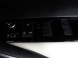 全席オートパワーウィンドウ☆窓の全閉全開が自動で出来るので便利ですよ♪