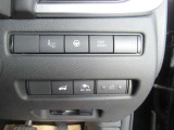 運転席周りの操作スイッチ類。