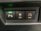 【運転席インパネスイッチ】安全装置関係のスイッチも操作しやすい位置に配置されています。