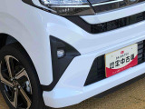 死角になりやすい左右方向の障害物をブザーで知らせてくれるコーナーセンサー搭載