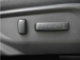 パワーシート装備してます。どんな体形の人でもベストなドライビングポジションで運転が可能です!