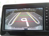 【バックモニター】車をバックさせる際に後方の様子をカーナビのモニターで確認。バック駐車を安全にスムーズに行うことができます!