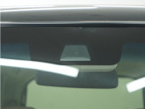 ◆Honda SENSING◆ カメラ等装置で精度の高い検知能力を発揮、安全運転を支援します。ステアリング上のコントローラーに注目!