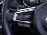 【ステアリングスイッチ】運転中、前方から目線をそらすことなく、オーディオ等の操作が可能な便利機能。安心&快適ドライブにはマストな装備。