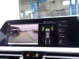本社敷地内にはリフト4機完備の自社認証工場(分解整備業2-6030)と板金工場が併設されております!DAS診断機含めアナライザー診断機も4機保有しております!認証工場での責任ある作業をお約束致します!