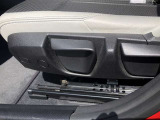 車両の詳細、ご質問につきましては、営業スタッフまでお気軽にご連絡下さいませ。遠方のお客様には実車の詳細動画送信も承ります。お問合せをお待ち致しております。