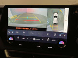 バックギアに入れて頂きますと、この様に後方が映し出されます!最終の確認はご自分の目と耳で必ず行ってください!安全第一で♪