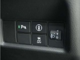 ◆パーキングセンサー◆車庫入れの時などに近くに障害物がある場合、障害物までの距離を音で知らせてくれます。