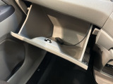 専門業者にて内外装のクリーニングを実施しております!