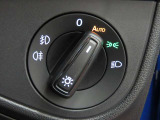 ダイヤル式のヘットライトスイッチです。Auto機能あります。