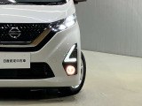 【LEDヘッドランプ】ハロゲンヘッドランプの約2倍の明るさ!夜の運転も安心です!