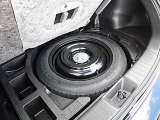 スペアタイヤ搭載