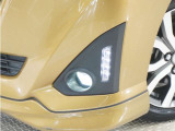 ◆フォグライト◆ 霧などの悪天候時、自車の位置を示すとともに前方や路肩が見えずらい時、近い位置をワイドに照らしてくれます