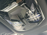 SOSコール装備です。緊急時は遠慮なく押してください。BMWメーカーエマージェンシーに直結致します。