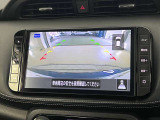 バックカメラで駐車時の死角も確認できます!
