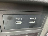 USB電源ポートも付いています。