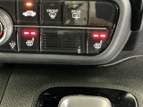【シートヒーター】雨の日や冷えた車内でも、シートの座面をやさしく温め快適な運転をサポート。