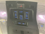 お買い物で荷物やお子様を抱いている時でもボタンひとつでドアを自動でしっかり閉めてくれます。もちろん挟み込み防止装置付で安心・安全です♪