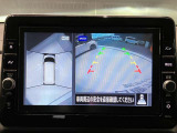 クルマを空から見たような映像が映る、アラウンドビューモニターで、車両周辺の安全確認も一目できます!小さなお子様や障害物も確認できるので、運転のしやすさだけでなく事故防止にも役立ち安心して駐車できます♪