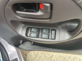 ゆったりと広い店内で、お車の悩みや各種相談を承ります。