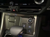運転操作しやすい位置にあるシフトレバー