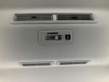 後部座席にサーキュレーターを搭載しています。エアコンの風もしっかり循環。後席も快適です!