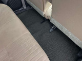 フロアマットもきれいな状態です。
