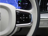 最新の音声認識技術により、自然に話しかけるだけであなたの指示を理解します。特定の言い回しを憶えておく必要はなく、エアコン/ナビゲーション/エンターテイメント/などを、ボイスコントロールで操作できます。