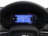 Google アシスタントを呼べば、友人や家族、会社の同僚への連絡や、車内環境の調整も思いのまま。ルート案内やエンターテイメント機能を利用する際も、ステアリングから手を離す必要はありません。