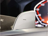【パドルシフト付】Mマルチステアホイルに付随する「パドル・シフト」F1マシン感覚でシフトチェンジが可能となりよりドライビングの楽しさを演出します