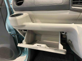 納車前にはプロのメカニックが点検、整備を行いますので安心してお乗り頂けます!!