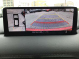 360&deg;ビューモニターでは前後左右4つのカメラ映像をさまざまな走行状況に応じて切り替えてセンターディスプレイに表示することで、駐車時や狭い道でのすれ違い時、見通しの悪い交差点進入時でも安心感を高めます