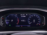 【IQライト】IQライト搭載で対向車や前走車を検知し自動で照射範囲を調整。視認性も高く、夜間も安心して運転していただけます。