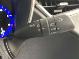 車外の明るさによって自動で点灯・消灯するオートライト