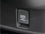 ◆12V電源ソケット◆スマートフォンの充電等にも便利な電源ソケット!使いやすい場所に装備されています。
